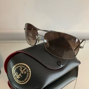 SOLD ❌️ Ray Ban Aviator Sunglasses